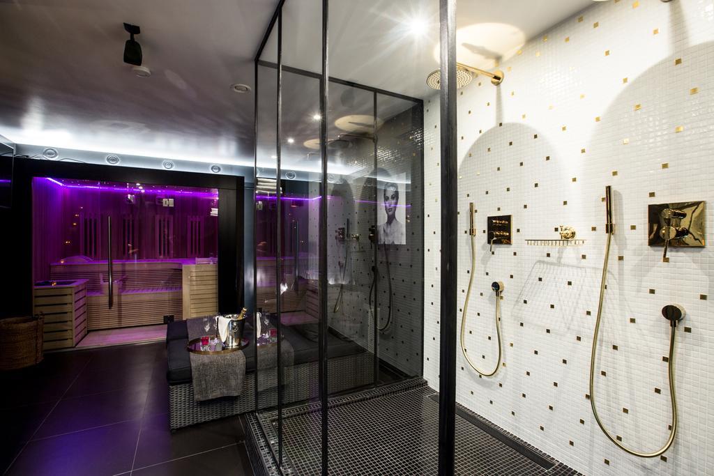 Chambre Avec Jacuzzi Sauna Privatif Брюссель Екстер'єр фото