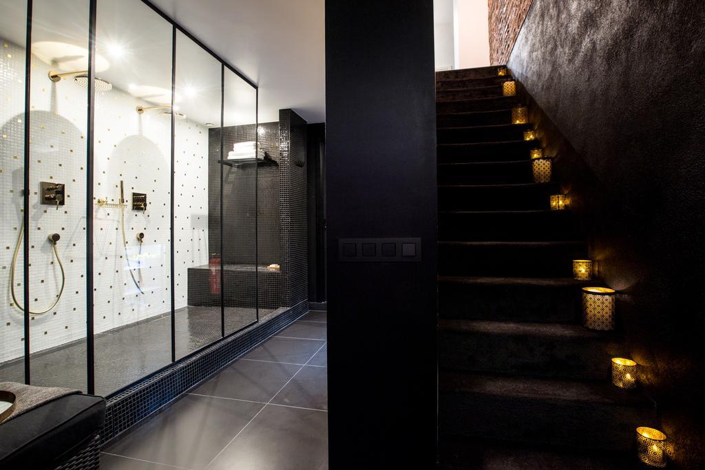 Chambre Avec Jacuzzi Sauna Privatif Брюссель Екстер'єр фото