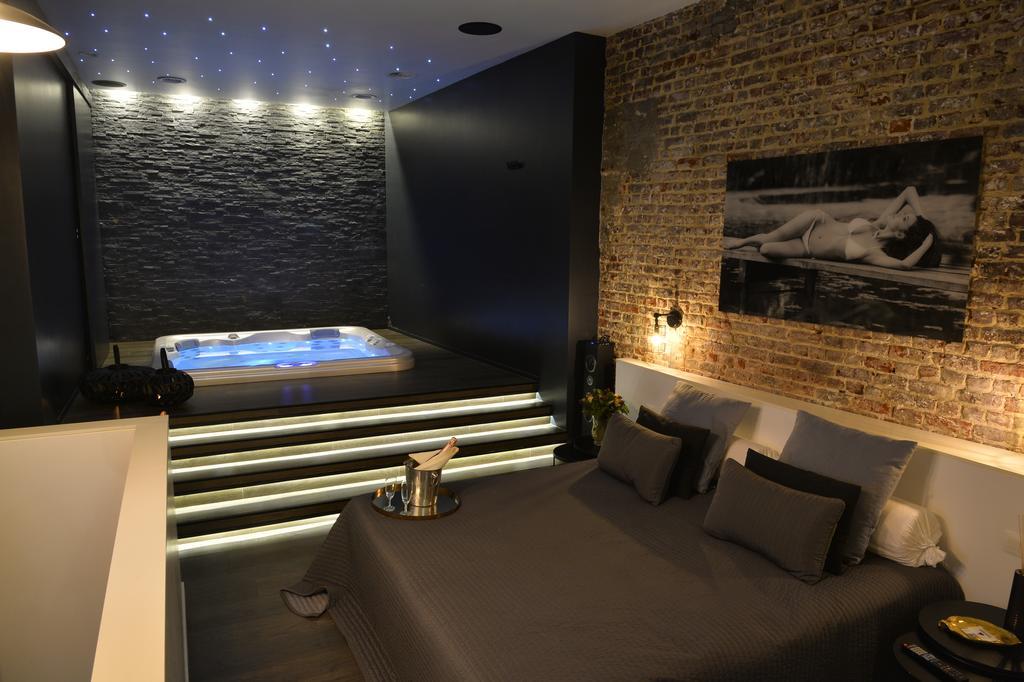 Chambre Avec Jacuzzi Sauna Privatif Брюссель Екстер'єр фото