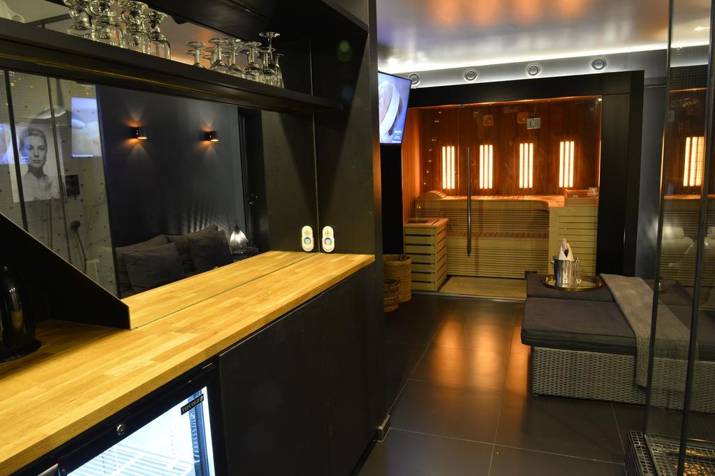 Chambre Avec Jacuzzi Sauna Privatif Брюссель Екстер'єр фото