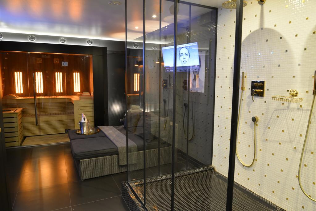 Chambre Avec Jacuzzi Sauna Privatif Брюссель Екстер'єр фото